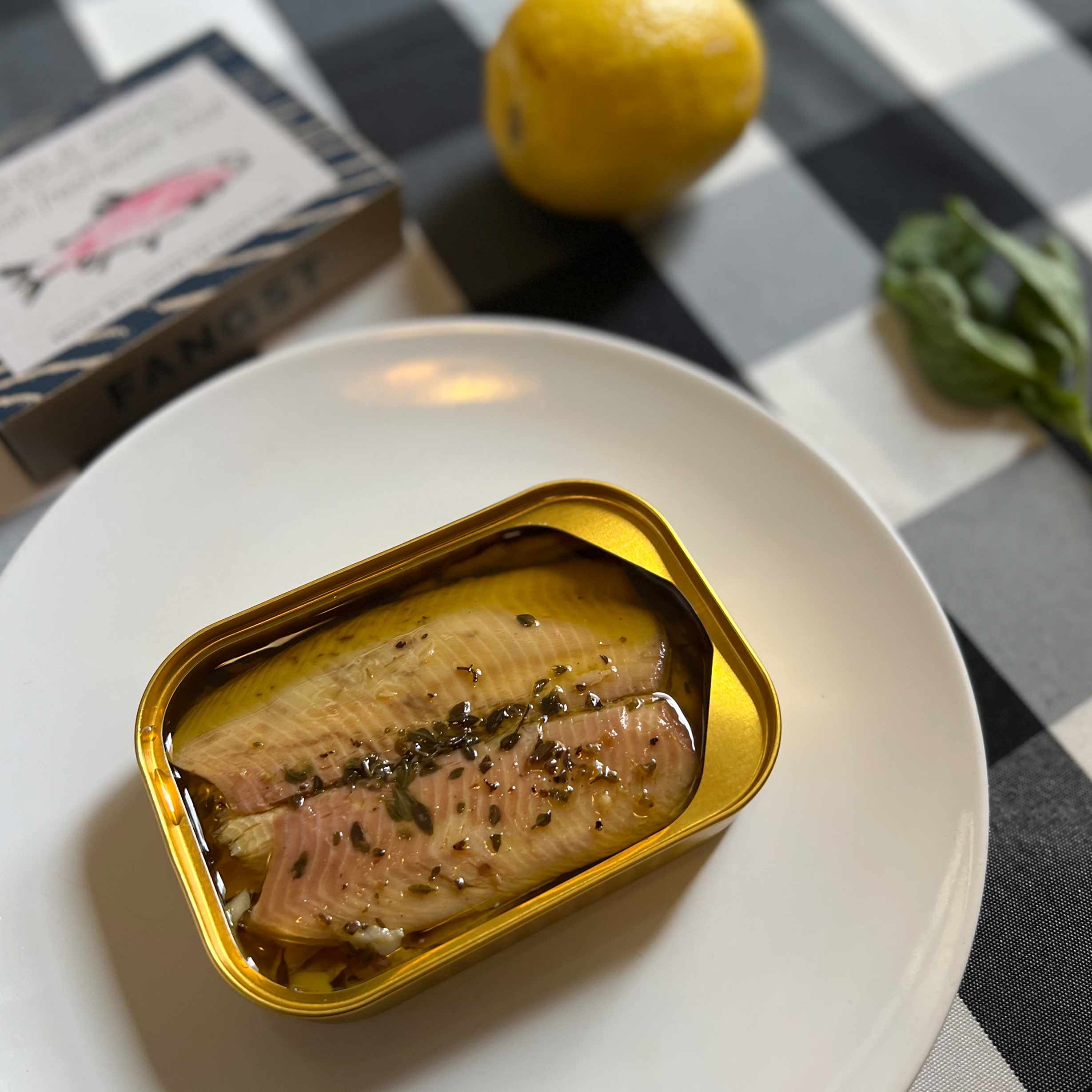 Fangst Ørred Freshwater Smoked Trout with Juniper and Lemon Thyme - Image 5