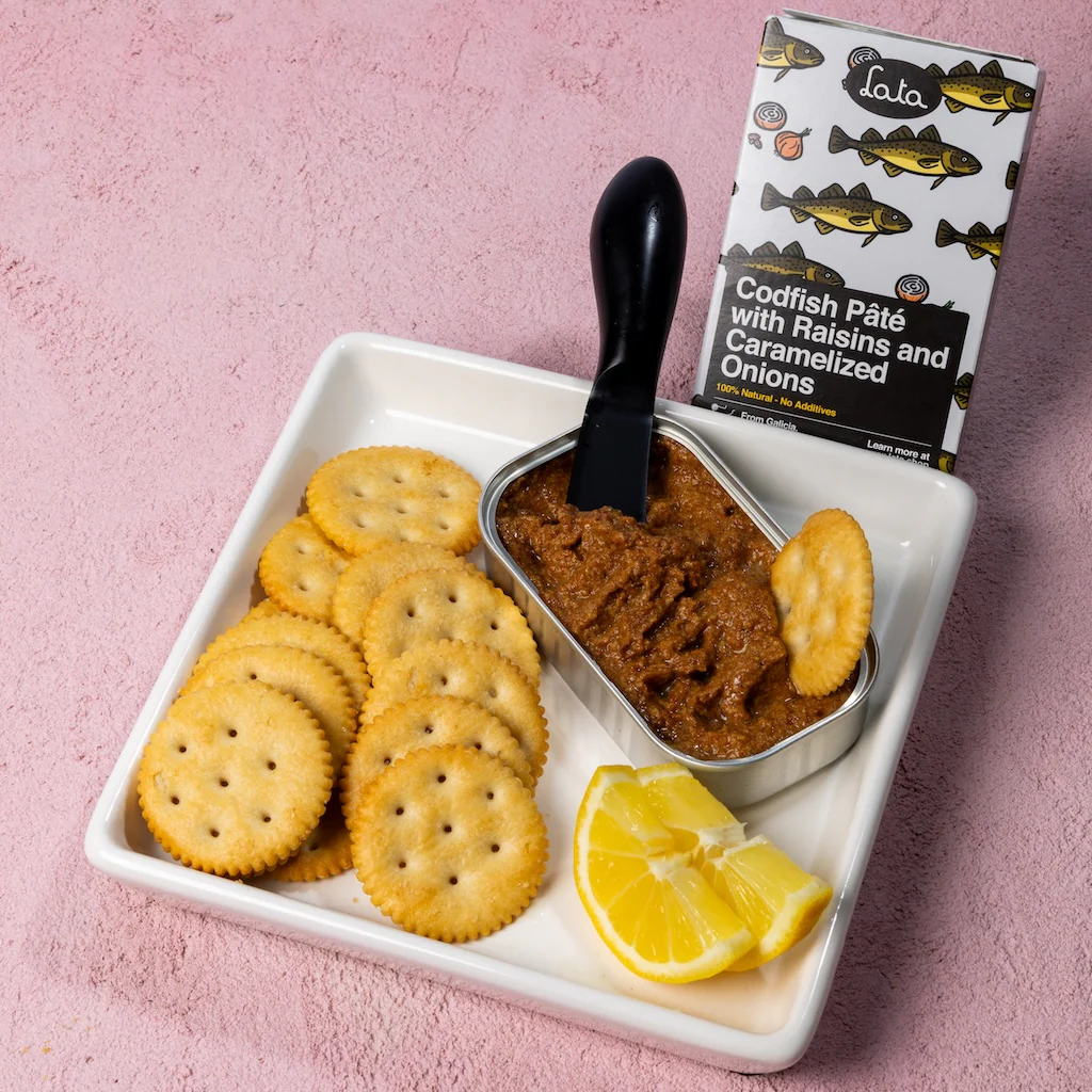 Lata Codfish Pâté with Raisins and Caramelized Onions - Image 3
